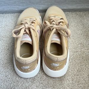 New Nike air sneakers